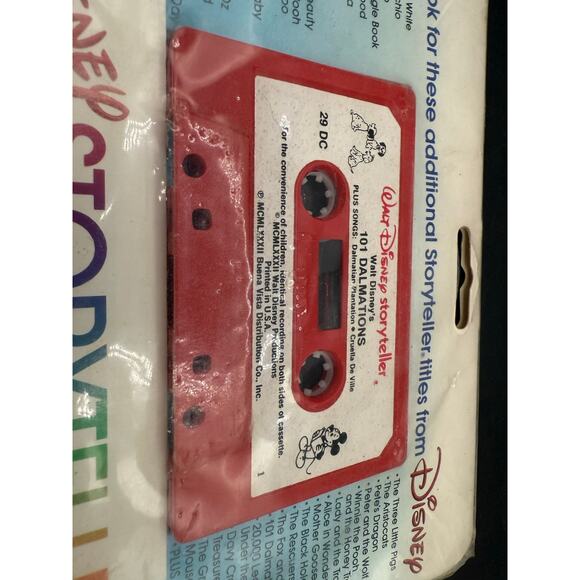 Vintage DISNEY 101 Dalmatians Book on Audio Cassette Read Along Story - Picture 7 of 8